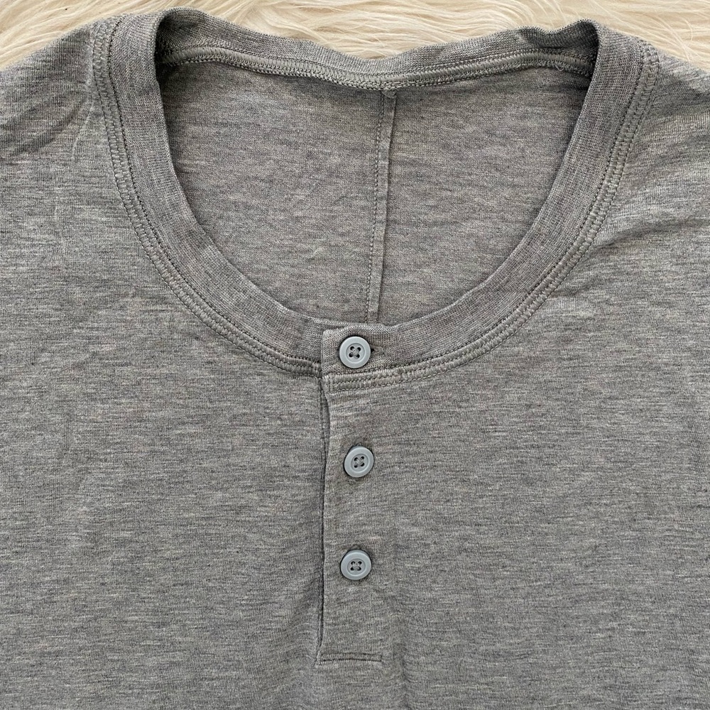 Lululemon 5 Year Basic Long Sleeve Henley Heather Gray Athleisure Shirt - Picture 5 of 10